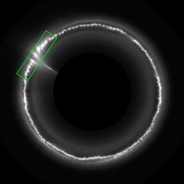 Pojawiły się nowe dane na temat dynamicznego pierścienia Saturna3.jpg