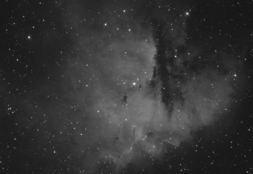 NGC281 a to zaga.jpg