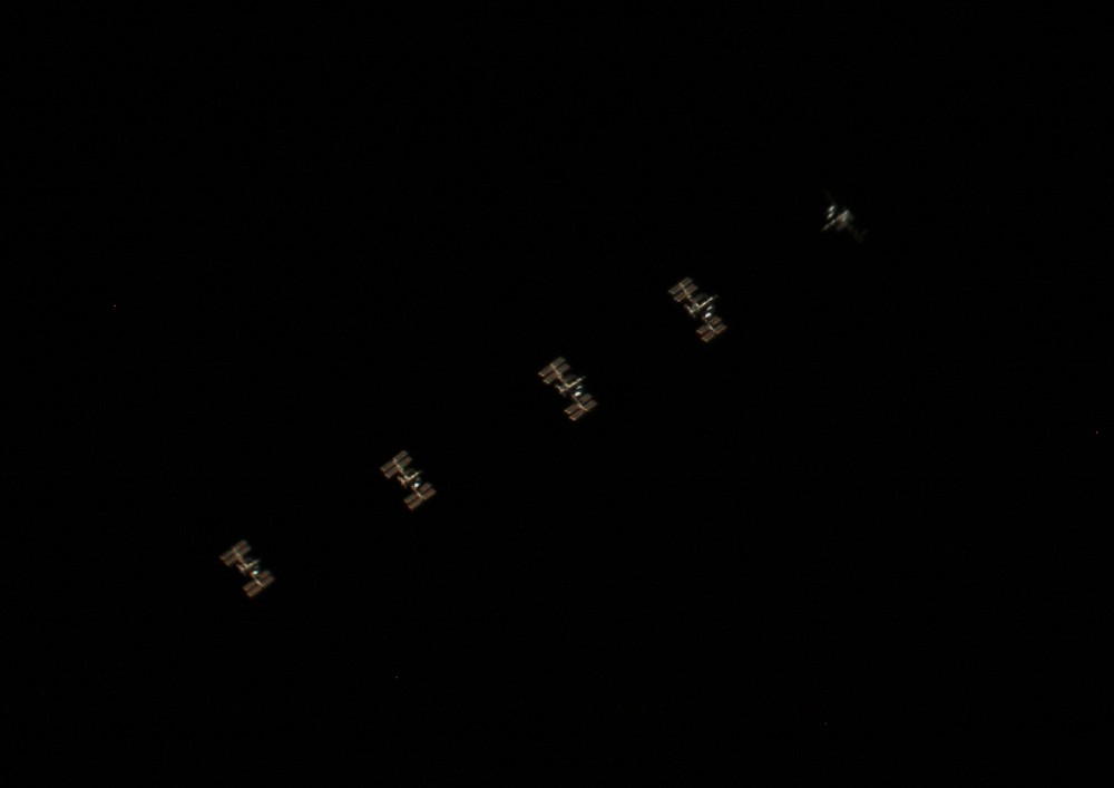 ISS.thumb.jpg.69a897610341d07f3b8ee0c2ddb2a0d8.jpg