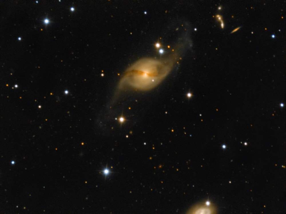 1324788613_NGC3718A.thumb.jpg.f247bbb4f505821383e332510cfdfc3d.jpg