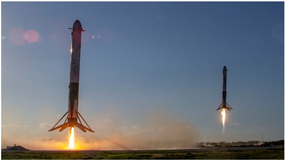 Jeden start i aż trzy lądowania. Zobaczcie Falcona Heavy w akcji na pięknych zdjęciach4.jpg