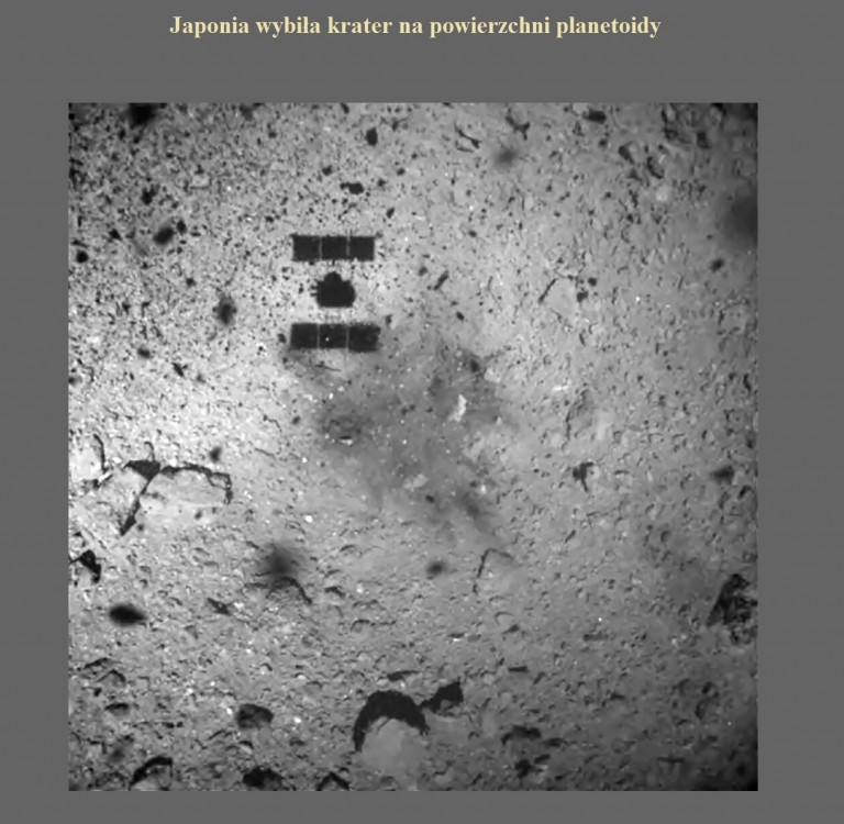 Japonia wybiła krater na powierzchni planetoidy.jpg