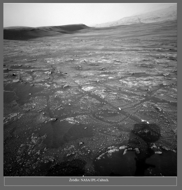 Łazik Curiosity wykonuje pierwsze odwierty w regionie Clay-Bearing Unit5.jpg