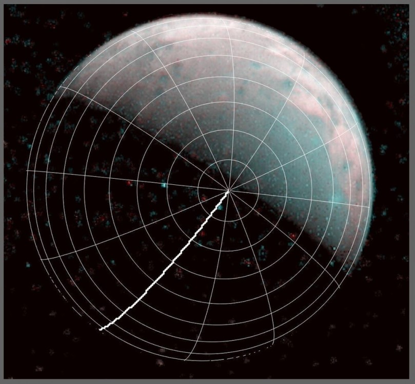 Jeżeli jakiś księżyc powinien być pisany wielką literą, to właśnie Ganimedes. Tak widziała go sonda Juno3.jpg