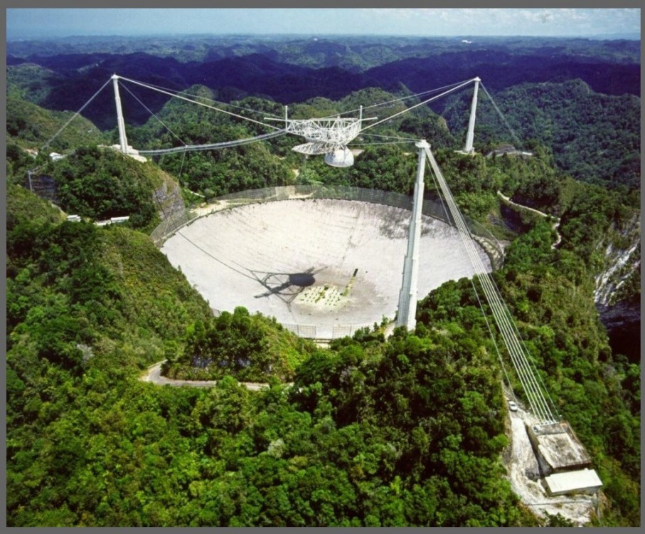 Radioteleskop z filmu z Jamesem Bondem uszkodzony. Do niedawna był to największy radioteleskop na świecie4.jpg