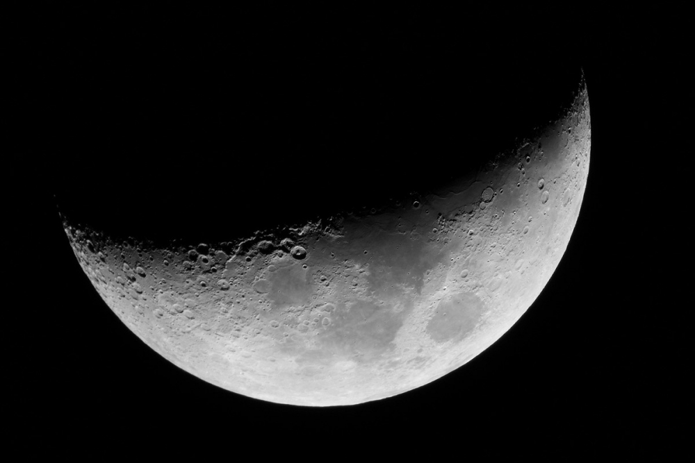 moon08.03.22.jpg