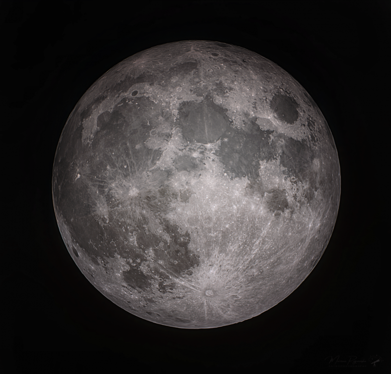 Księżyc1v1znakm-02-03-01-04-01.png